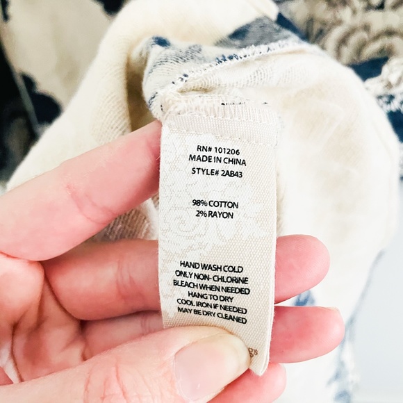 Soft Surroundings St. Remy Navy Floral Tunic Top M - Picture 5 of 6